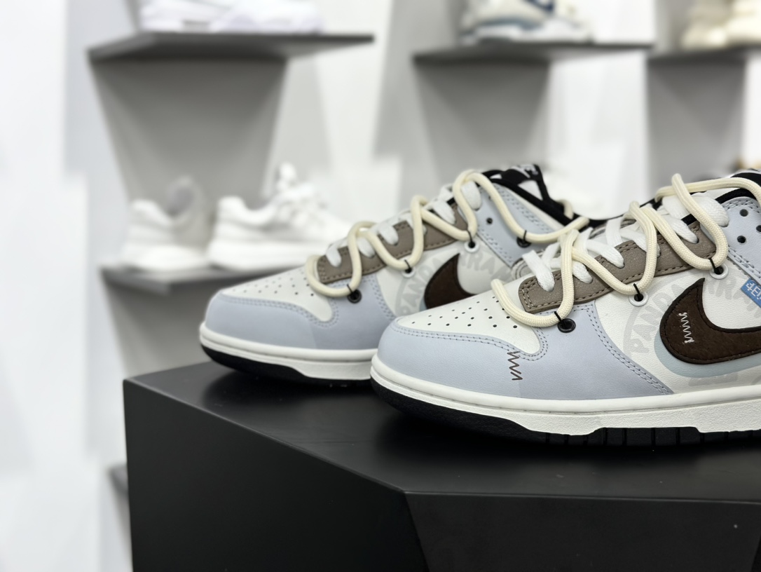 耐克Nike SB Dunk Low”National Customs”扣篮系列低帮休闲运动滑板板鞋“皮革灰蓝黑引线牵梦涂鸦”DD1391-100