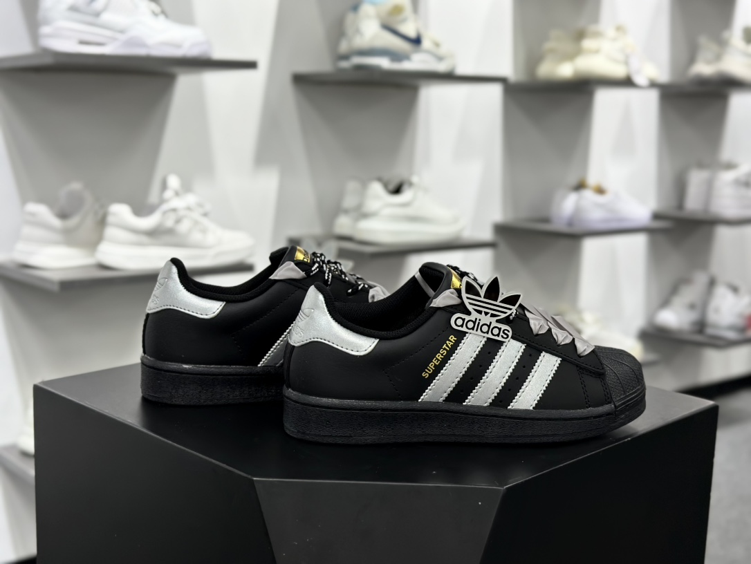 三叶草Adidas Originals Superstar ”Black Sliver”经典板鞋“皮革黑银夜曲”EG4959