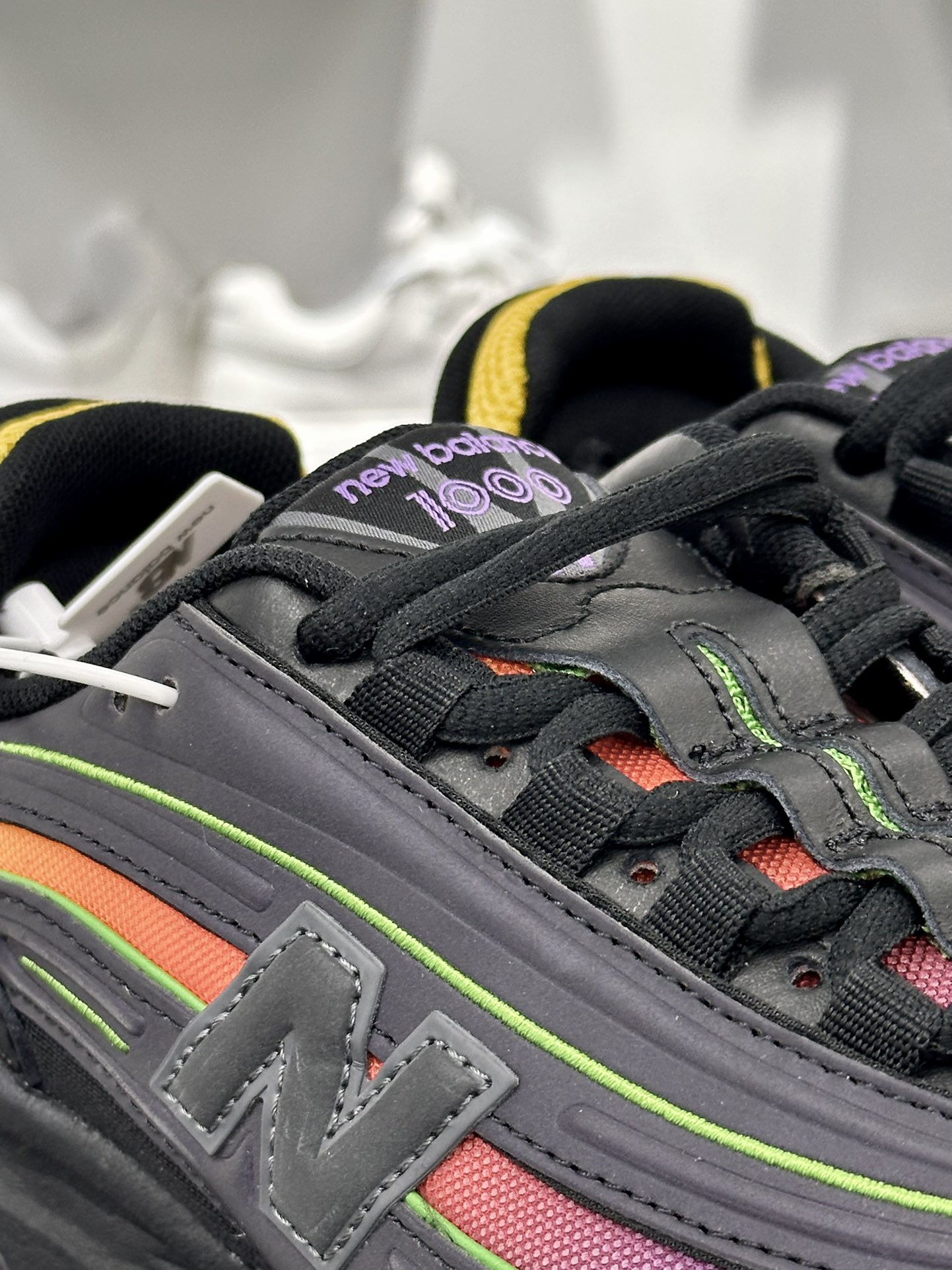 NB新百伦New Balance M1000”Black/Multi-color”系列低帮慢跑鞋“黑彩虹反光”M1000TP