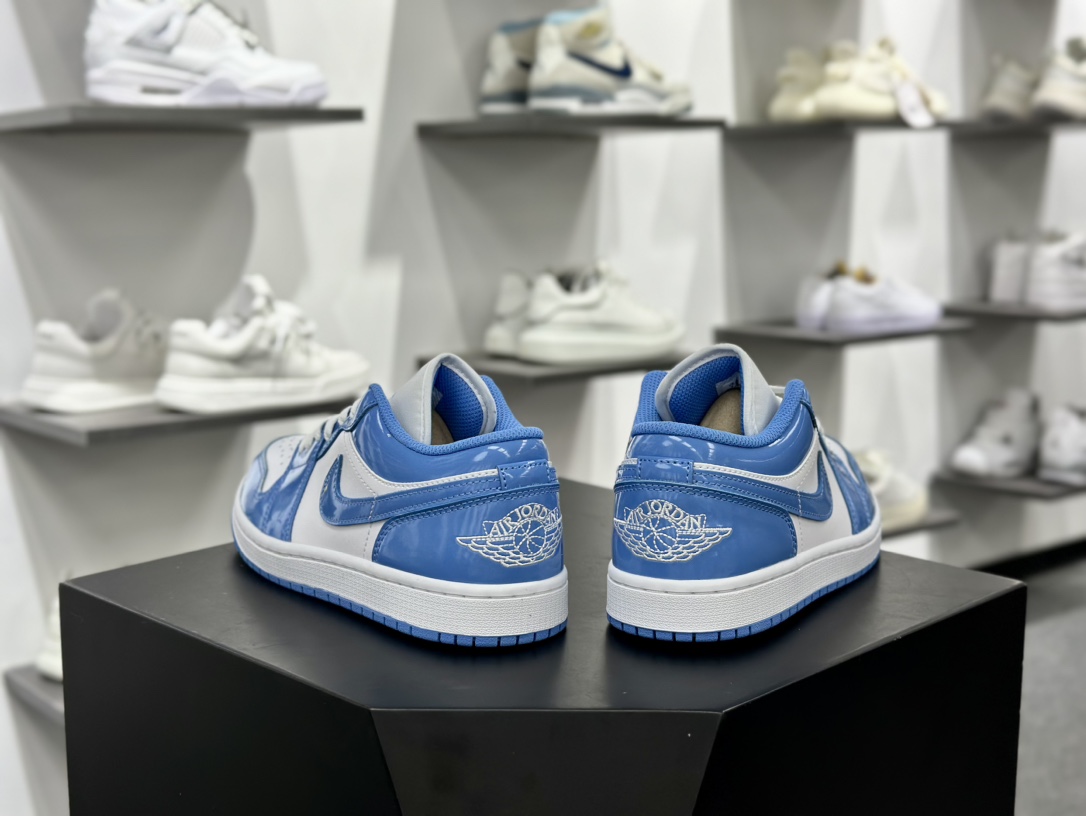 Air Jordan 1 Low 漆皮白蓝 FZ2138-114