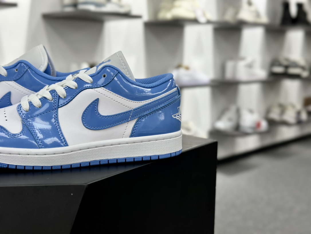 Air Jordan 1 Low 漆皮白蓝 FZ2138-114