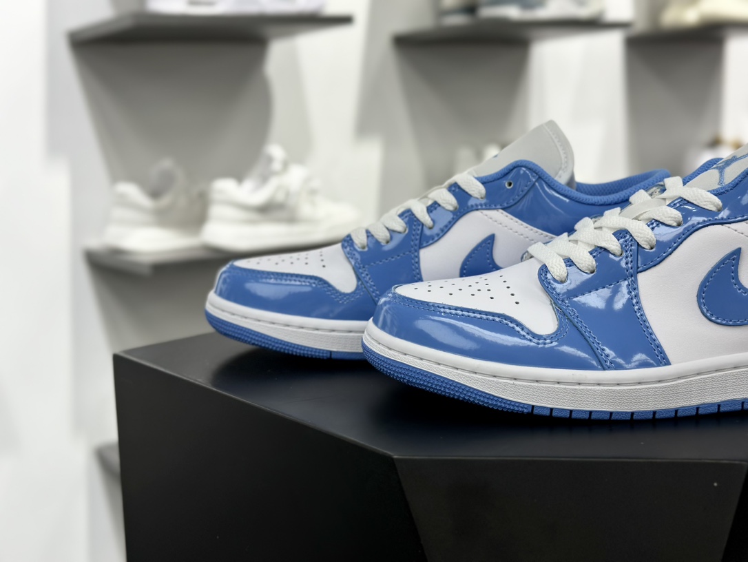 Air Jordan 1 Low 漆皮白蓝 FZ2138-114