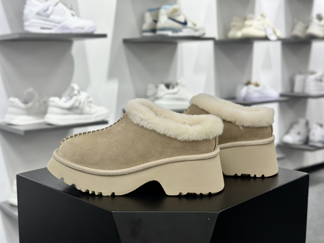 UGG W New Heights Cozy Clog 新高地缝线系列加厚拖鞋“芥菜籽色加绒”1162510-MDSD