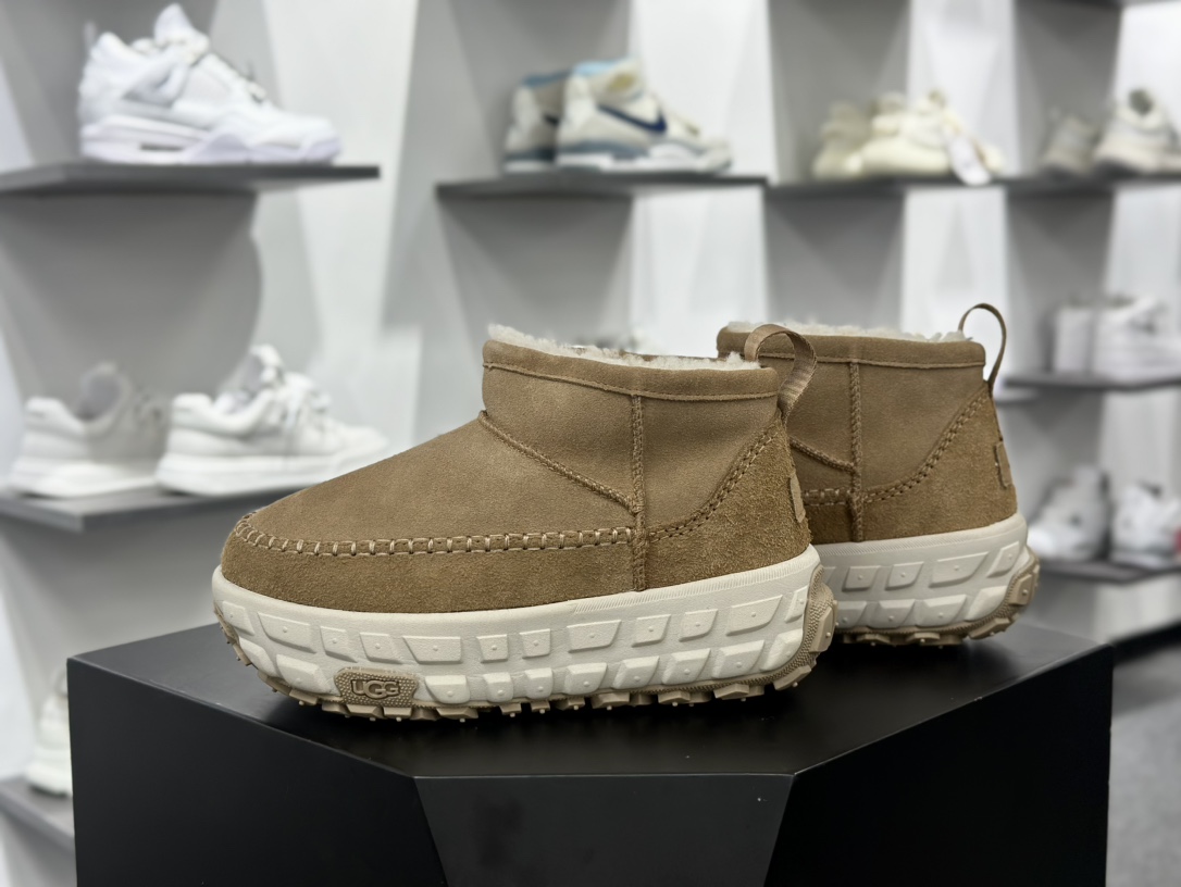 UGG W Venture Daze Ultra Mini 塔斯曼轮胎底系列增强加厚款短靴“栗子棕加绒”1158200-CTC