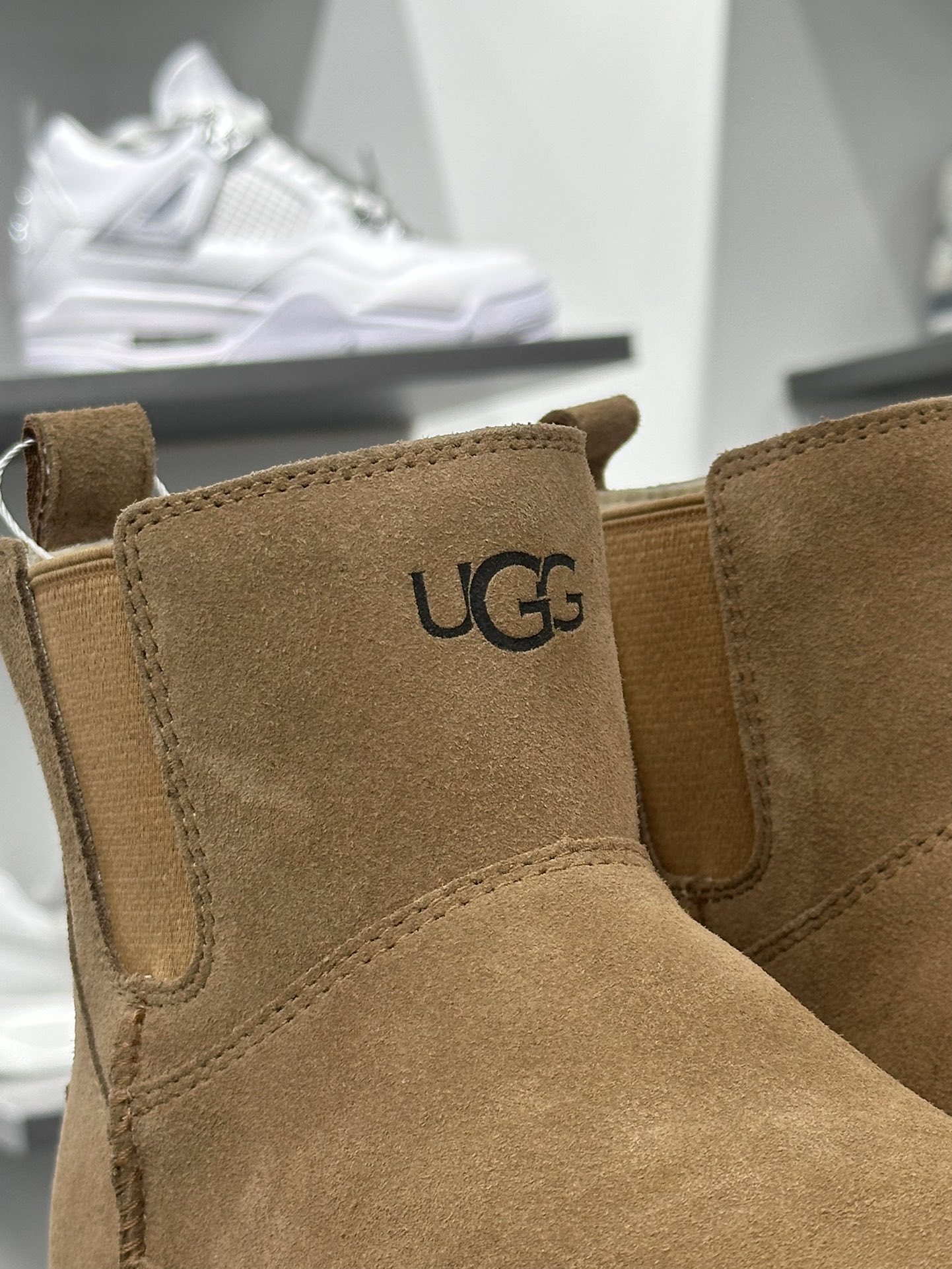 UGG Classic Chelsea Platform Mini Boot 经典系列西靴“栗子棕加绒”1134526/1158051-CHE