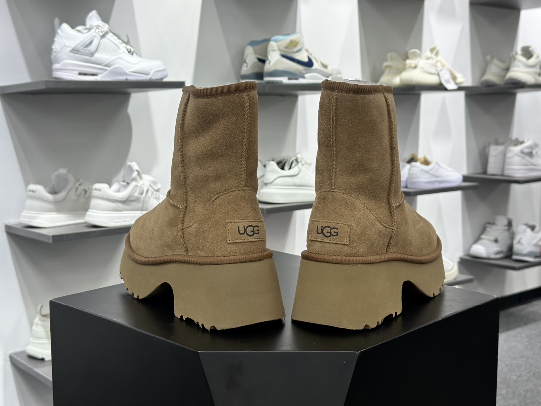 UGG W Classic Short New Heights Boot Chestnut 新高地缝线短靴“栗子棕加绒”1158310-CHE