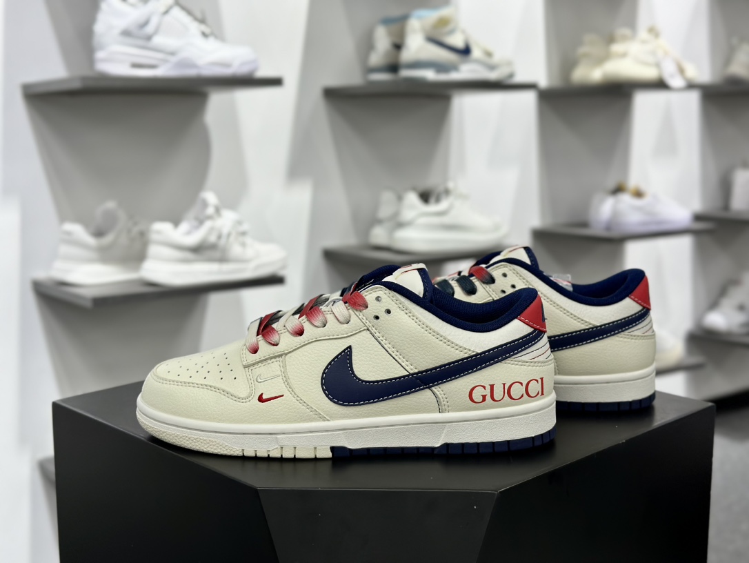 古驰Gucci x Nike SB Dunk Low”Esquisite Gucci”扣篮系列低帮滑板板鞋“联名米白渐变藏蓝红古驰”XY1688-003