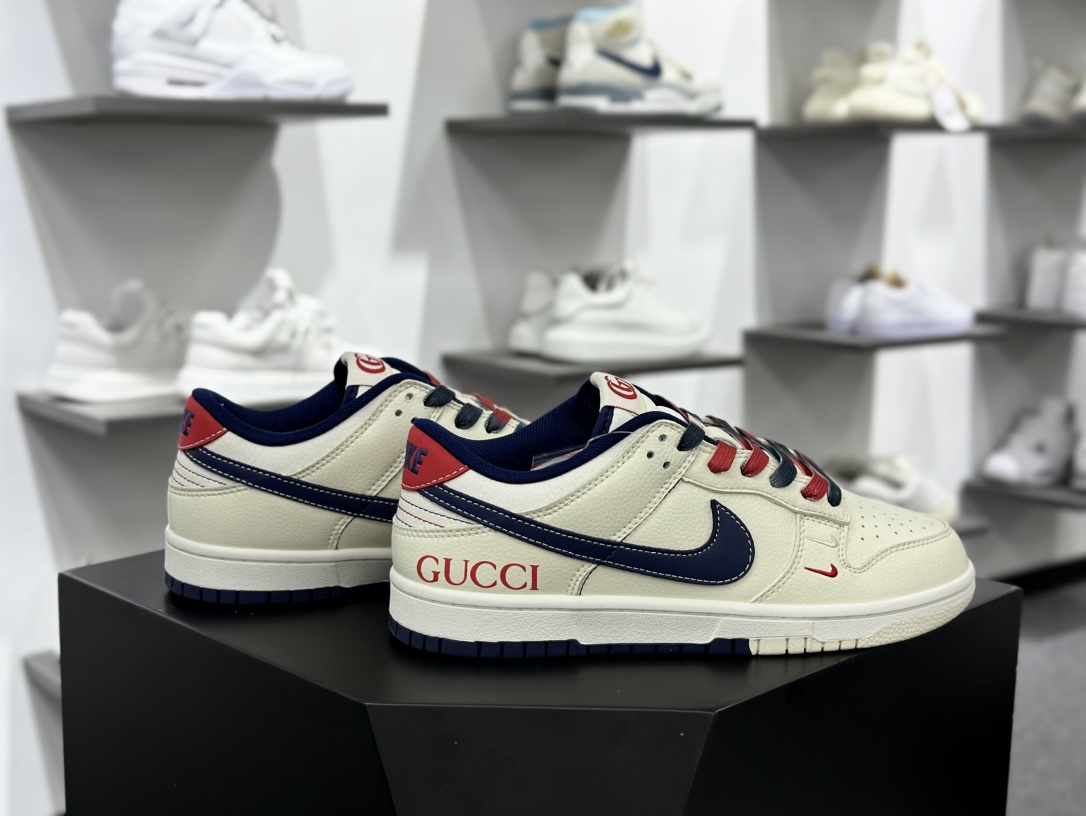 古驰Gucci x Nike SB Dunk Low”Esquisite Gucci”扣篮系列低帮滑板板鞋“联名米白渐变藏蓝红古驰”XY1688-003