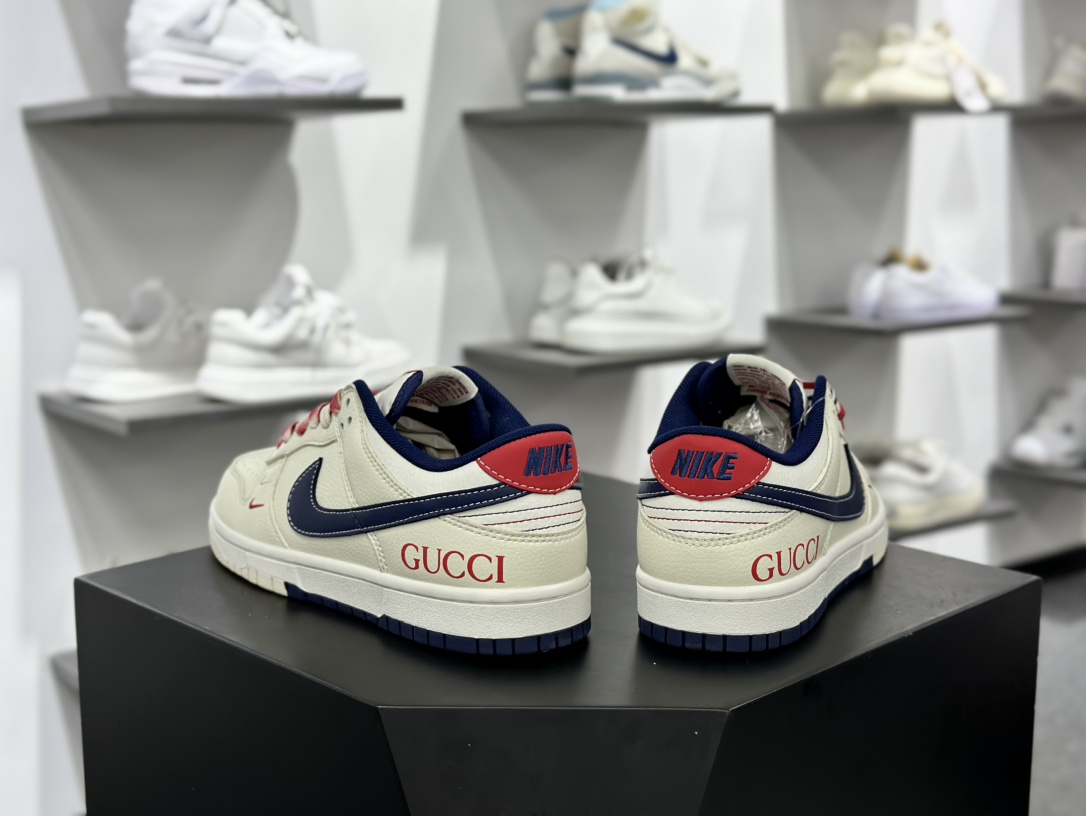 古驰Gucci x Nike SB Dunk Low”Esquisite Gucci”扣篮系列低帮滑板板鞋“联名米白渐变藏蓝红古驰”XY1688-003