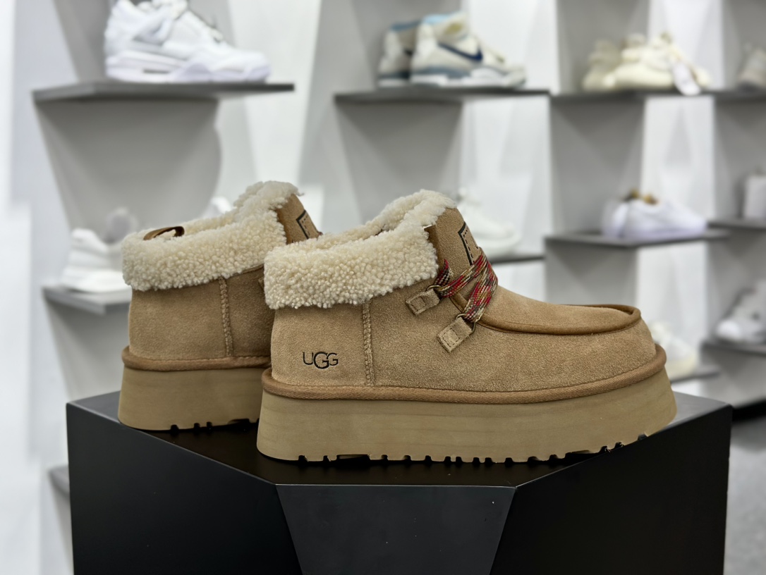 UGG W Funkarra Cabin Cuff 芙卡拉系带系列增高加厚羊毛厚绒休闲运动雪地便鞋“栗子棕加绒”1143954-CHE