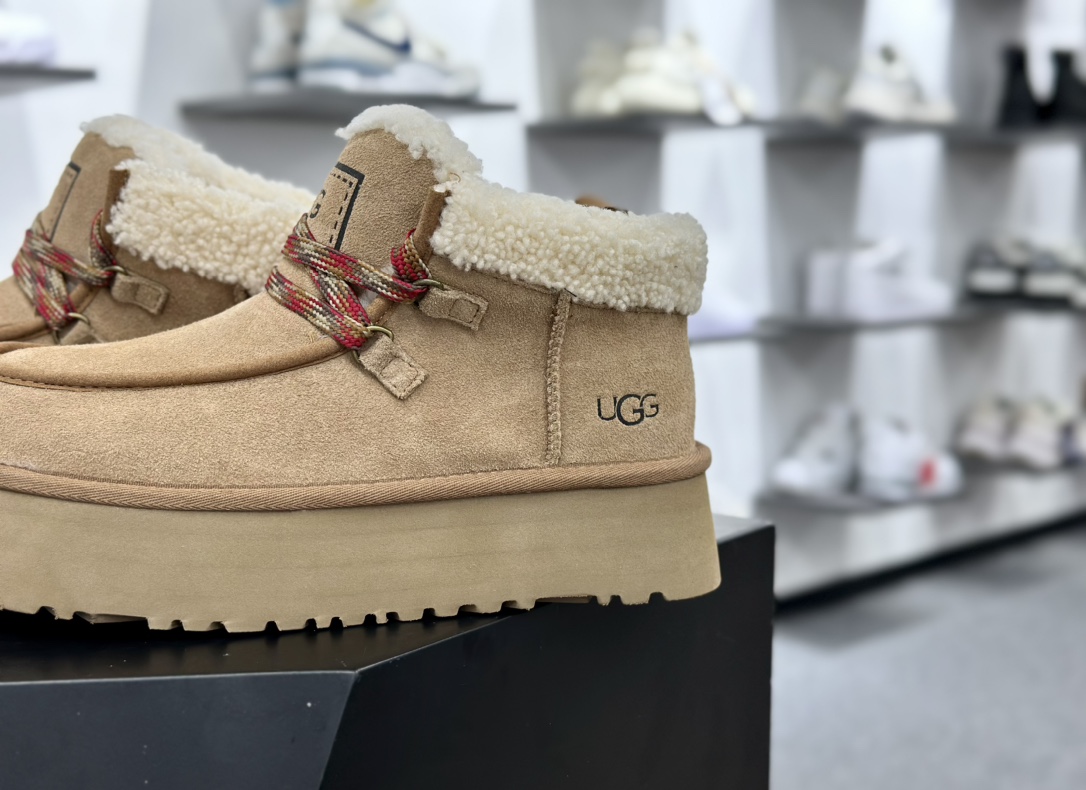 UGG W Funkarra Cabin Cuff 芙卡拉系带系列增高加厚羊毛厚绒休闲运动雪地便鞋“栗子棕加绒”1143954-CHE