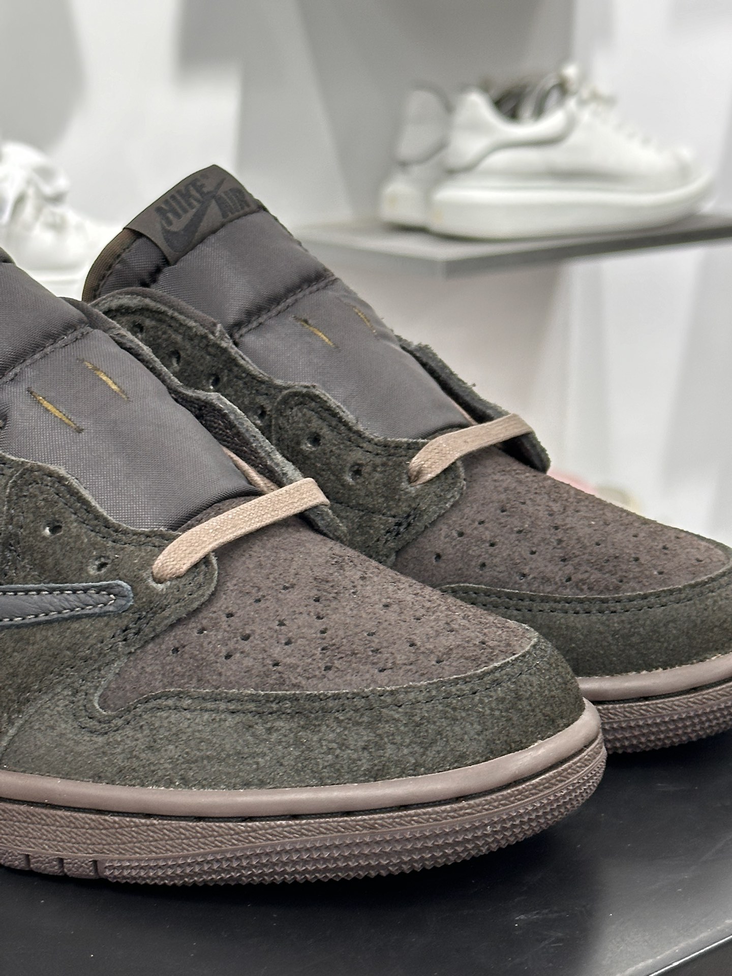 Travis Scott X Nike Air Jordan 1 Low OG SP”Velvet Brown”AJ1乔丹一代篮球鞋“TS联名咖啡棕黑倒钩11.0”DM7866-202