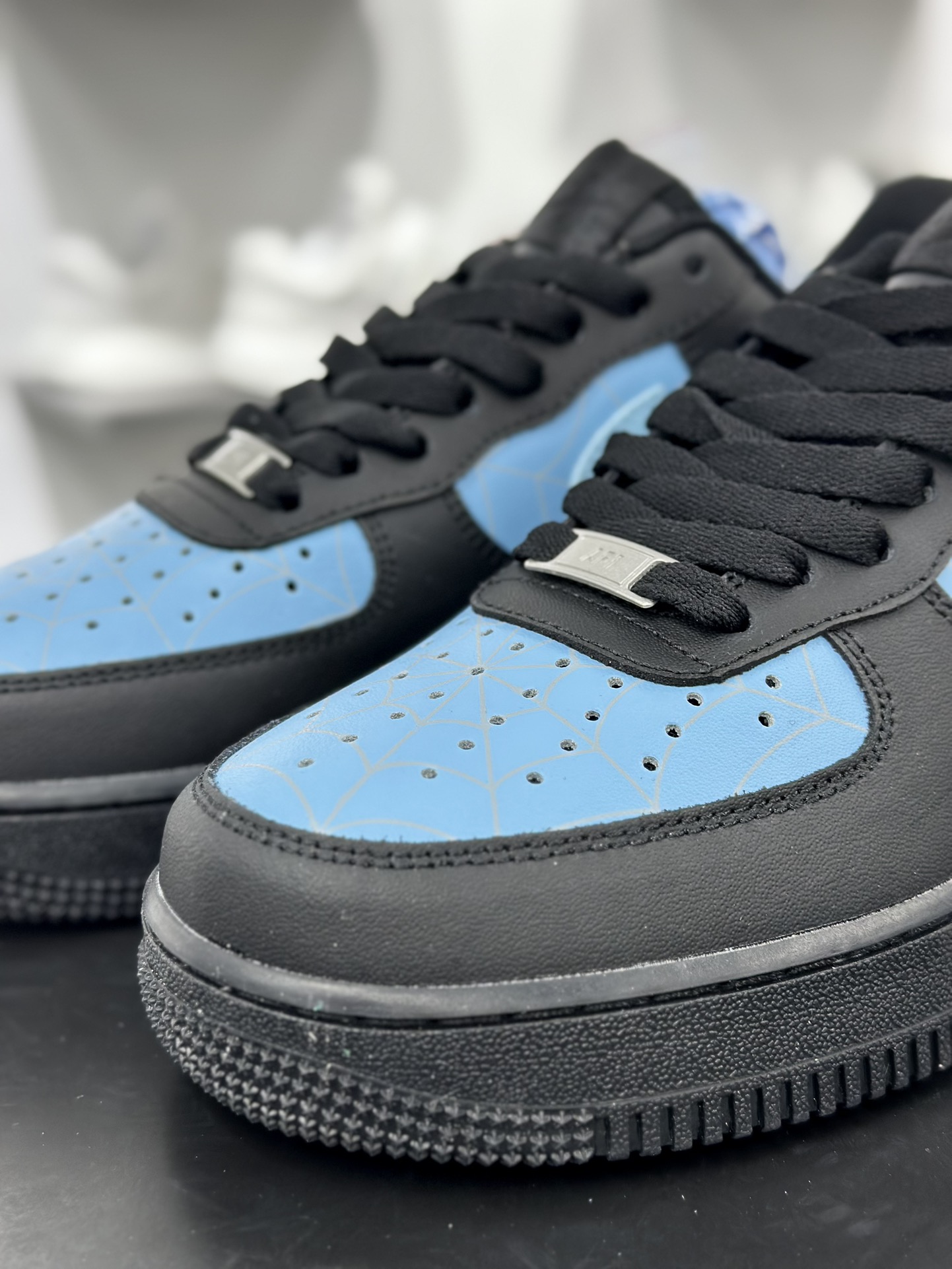 耐克Nike Air Force 1’07 Low”Whit Midnight Navy”空军一号板鞋“皮革黑蓝钩子”CW2288-020