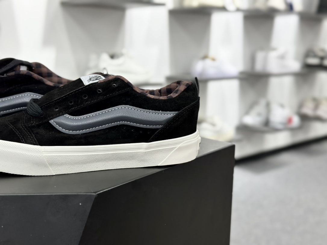 Vans Knu Skool 黑色 万斯低帮复古休闲硫化面包鞋 VN000CS0239