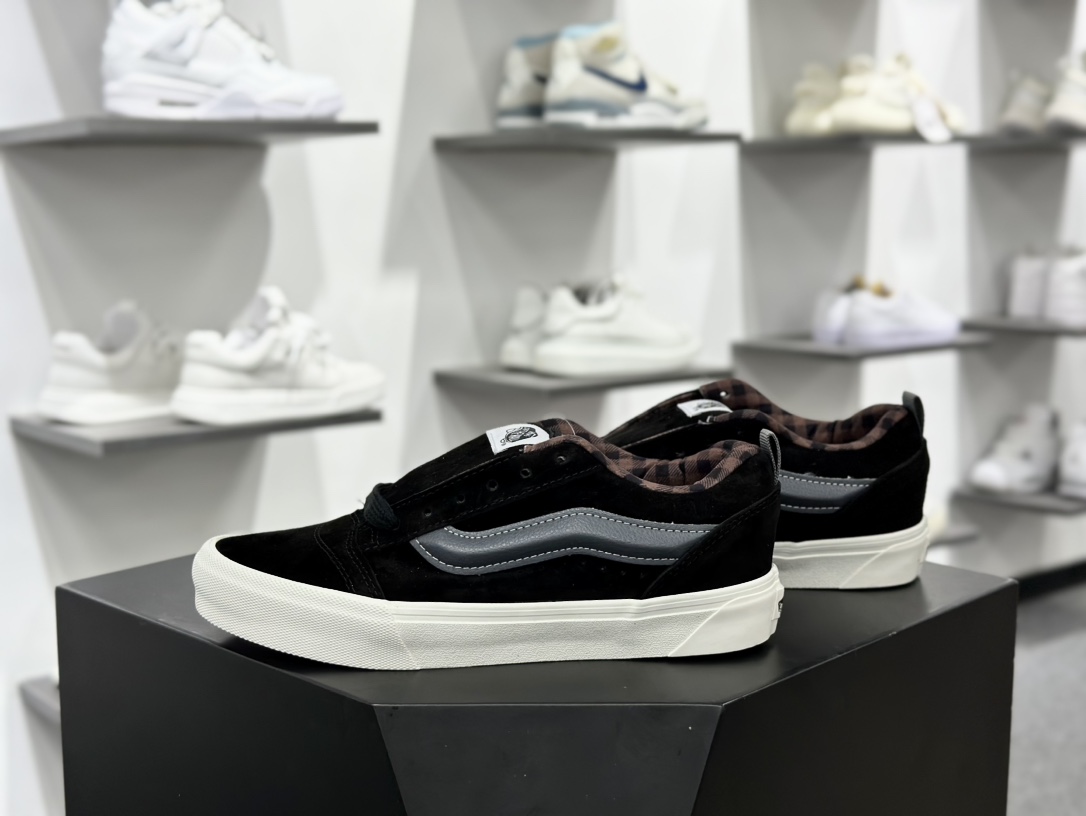 Vans Knu Skool 黑色 万斯低帮复古休闲硫化面包鞋 VN000CS0239