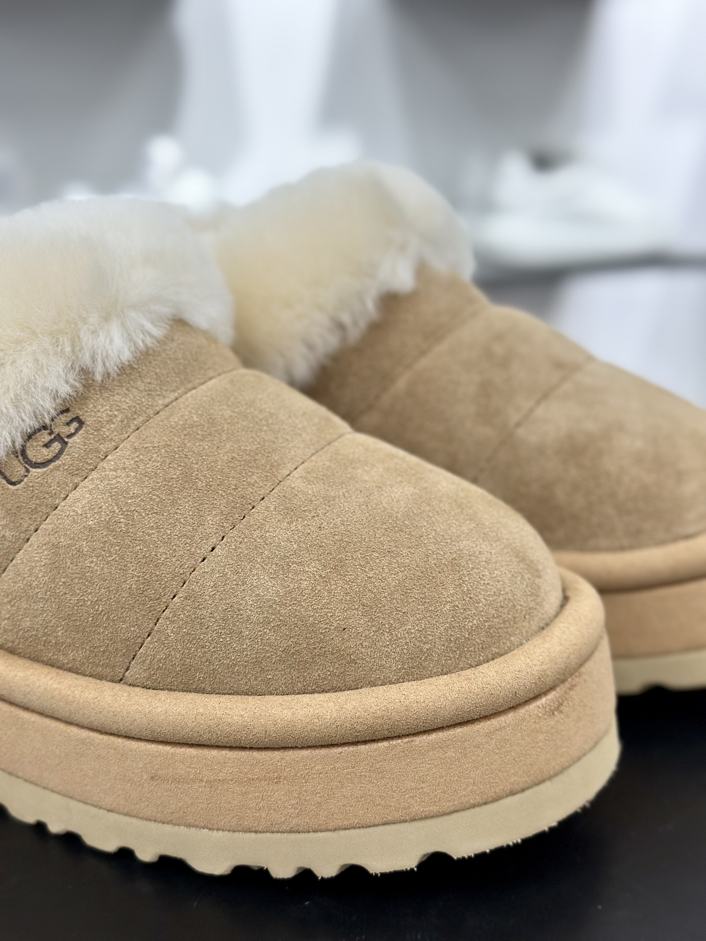 UGG W Classic Tazzlita 泰泽里塔系列增高加厚羊毛厚绒休闲运动雪地欧包面包鞋“栗子棕加绒”1146390-CHE