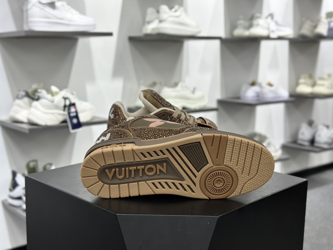 LV Trainer 原版完美楦型 佛山里水大厂出产 品控胜过市面百分之98同价位版本 TPU大底材料