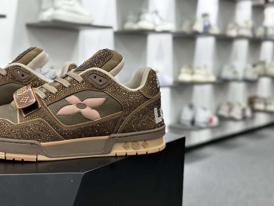 LV Trainer 原版完美楦型 佛山里水大厂出产 品控胜过市面百分之98同价位版本 TPU大底材料