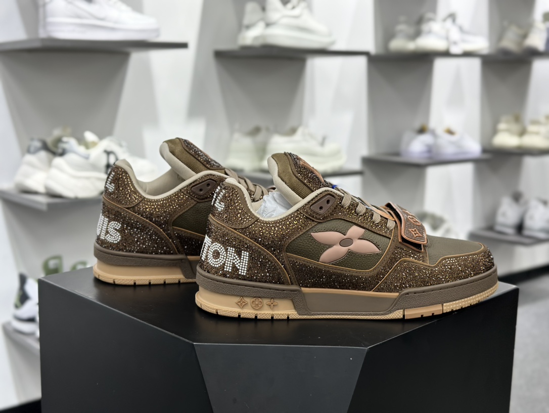 LV Trainer 原版完美楦型 佛山里水大厂出产 品控胜过市面百分之98同价位版本 TPU大底材料