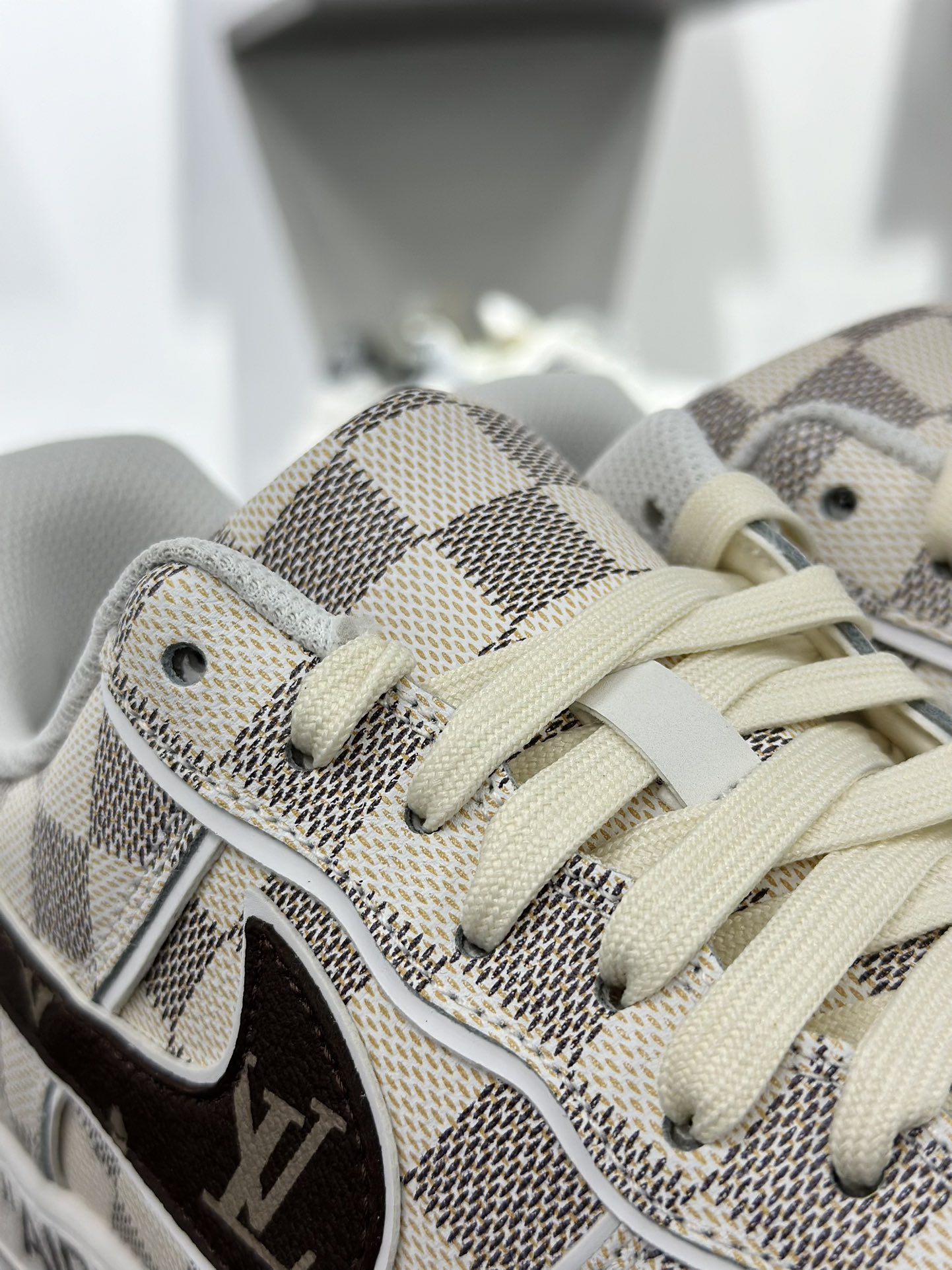 Louis Vuitton x Nike Air Force 1'07 LV8 Low”Damier Azur/Brown/LV Monogram”空军一号板鞋“米白深棕棋盘格子” LD4631-202