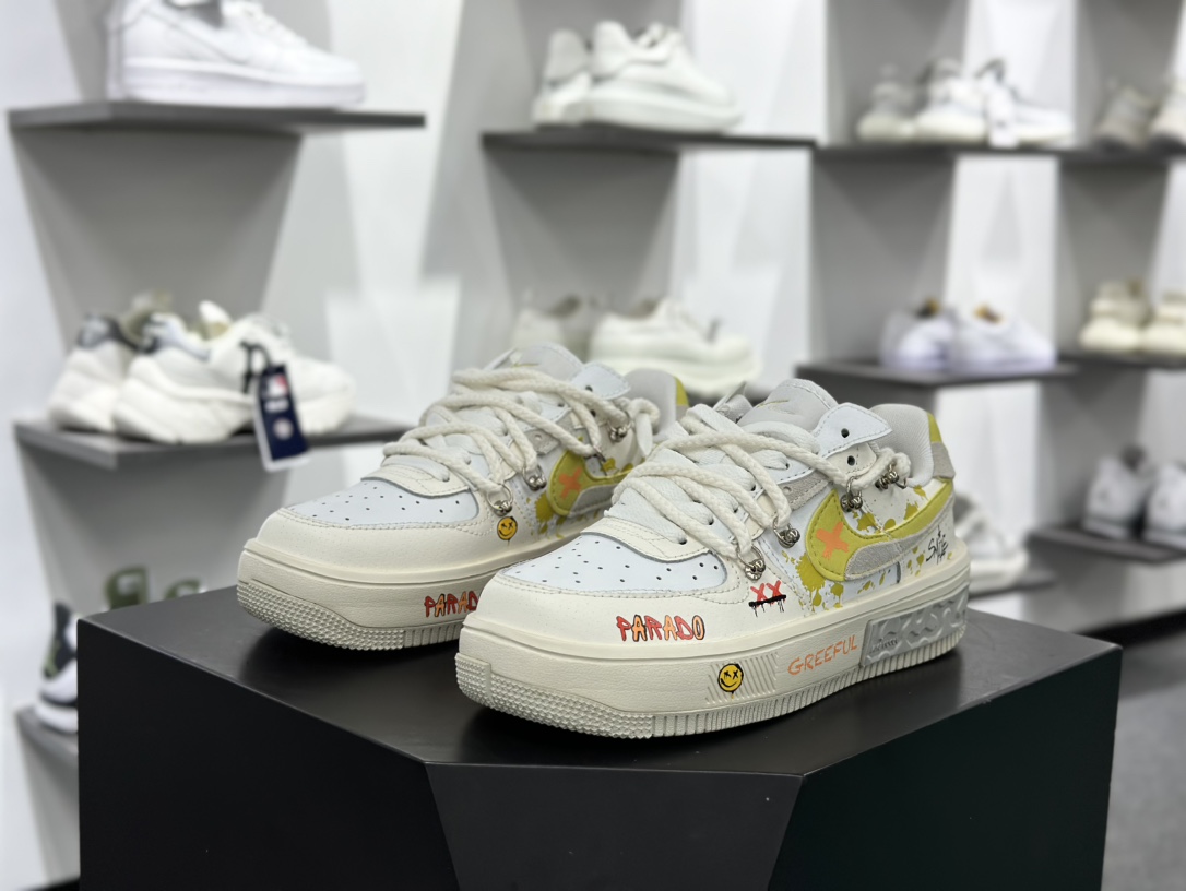 Nike Wmns Air Force 1 Fontanka”Beige/Grey/Yellow”空军一号错位解构系列低帮板鞋“米白浅灰黄笑脸涂鸦绑绳” DV6984-001