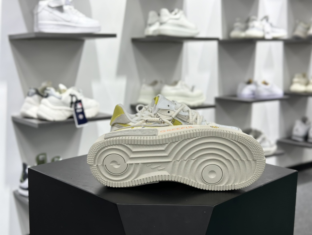 Nike Wmns Air Force 1 Fontanka”Beige/Grey/Yellow”空军一号错位解构系列低帮板鞋“米白浅灰黄笑脸涂鸦绑绳” DV6984-001