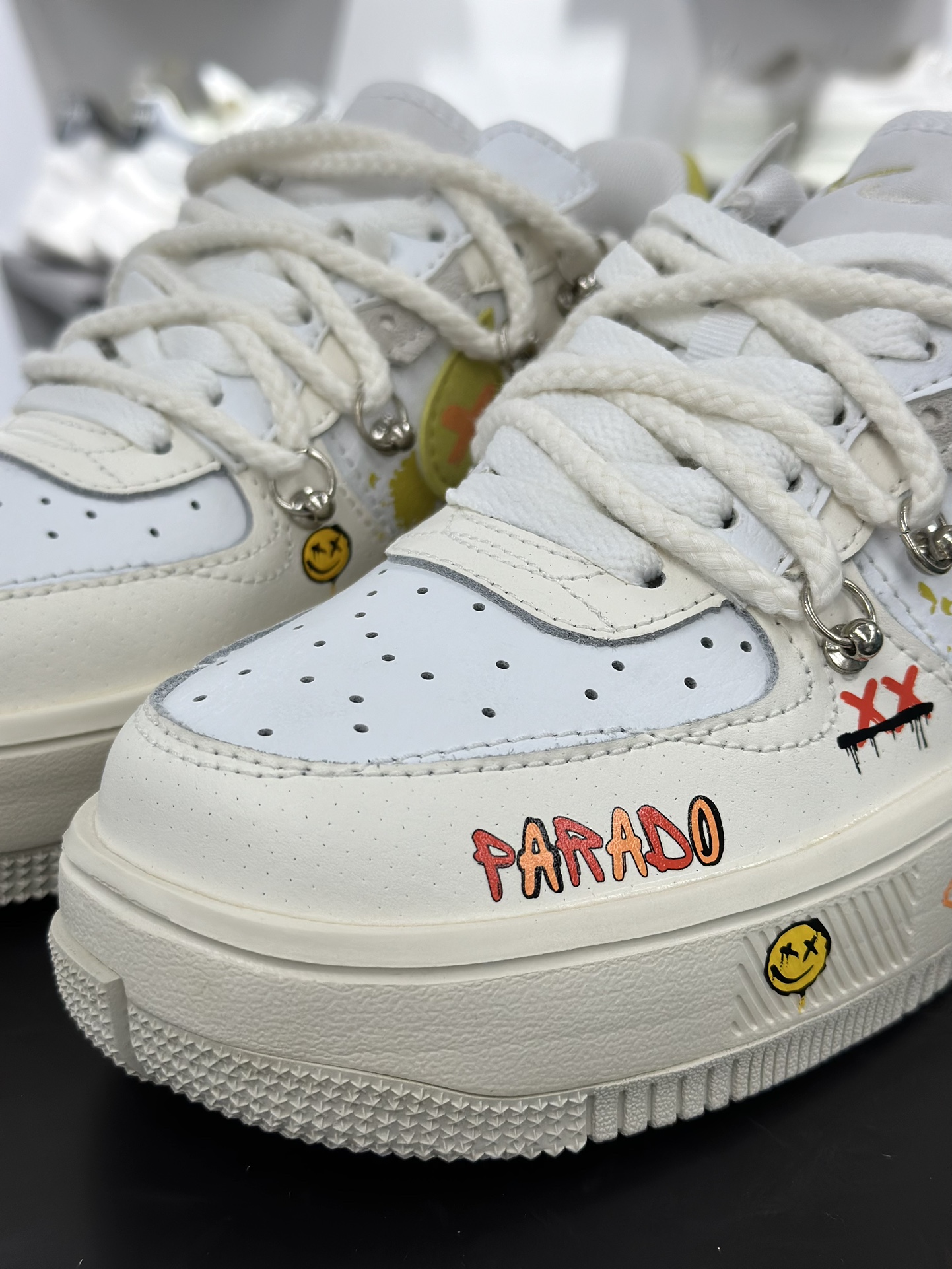 Nike Wmns Air Force 1 Fontanka”Beige/Grey/Yellow”空军一号错位解构系列低帮板鞋“米白浅灰黄笑脸涂鸦绑绳” DV6984-001