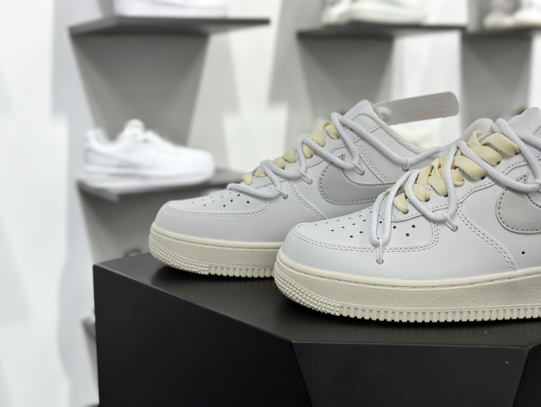 克Nike Air Force 1'07 Low Lot”OXIDATE”空军一号低帮经典板鞋“皮革白灰黑签名涂鸦绑绳”ZH0316-051