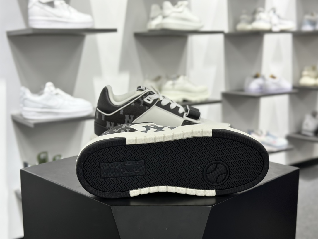 New York Yankees x MLB Chunky Liner Basic Mid 学长鞋系列矮帮板鞋“魔术贴牛仔深蓝白NY印花” 3ASXCDN3N-C0002