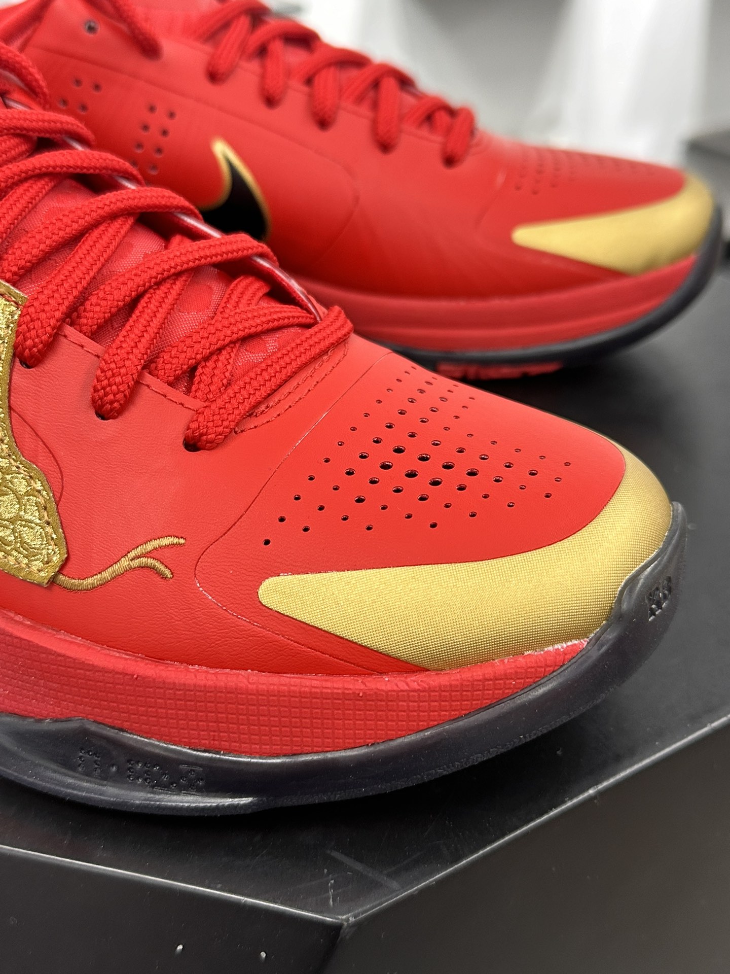 纯原 NK Kobe V 科比5 科比五 ” Year of the Mamba ” 蛇年限定 实战篮球鞋 HF5182-600