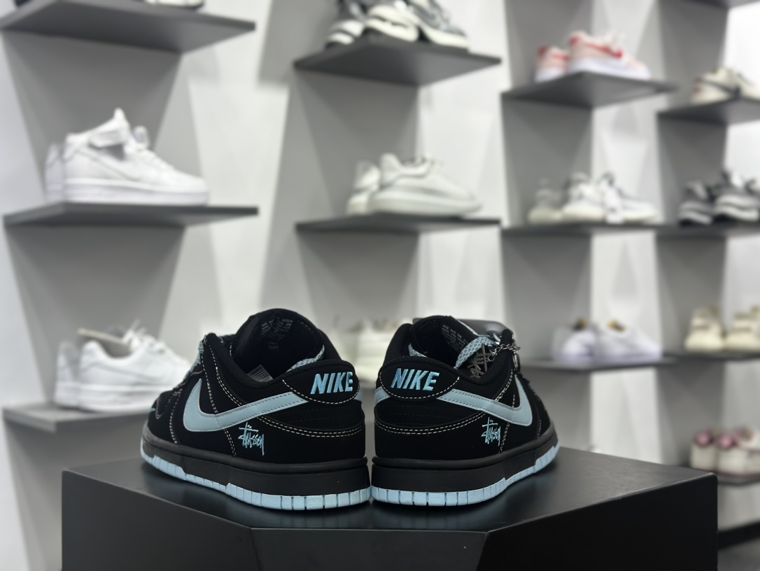 Nk SB Dunk Low 斯图西系列-黑色蓝勾 周年高端定制 低帮休闲板鞋  KK1888-012