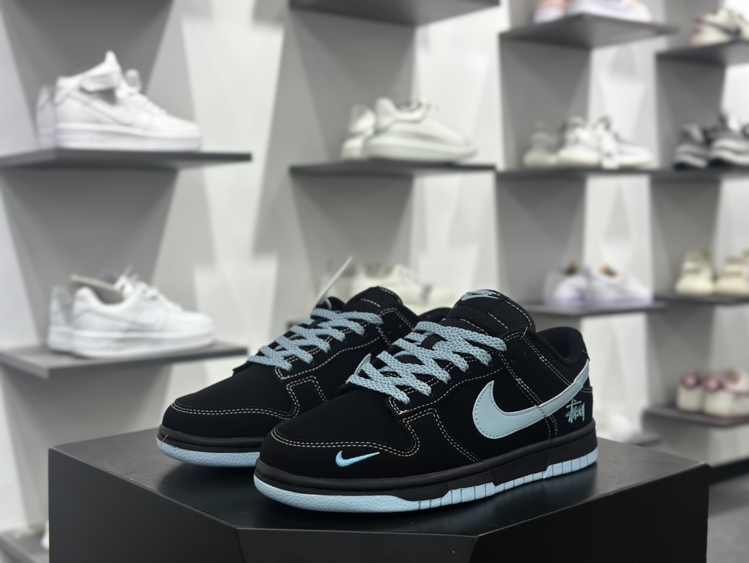 Nk SB Dunk Low 斯图西系列-黑色蓝勾 周年高端定制 低帮休闲板鞋  KK1888-012