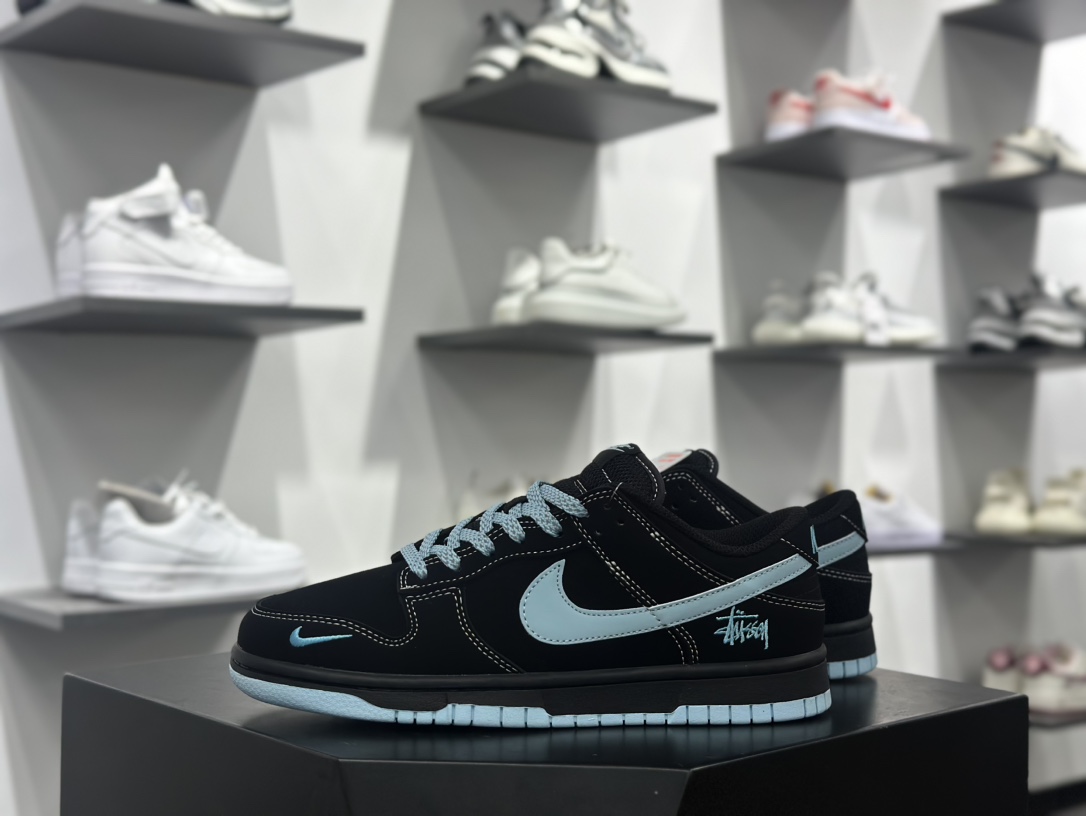 Nk SB Dunk Low 斯图西系列-黑色蓝勾 周年高端定制 低帮休闲板鞋  KK1888-012