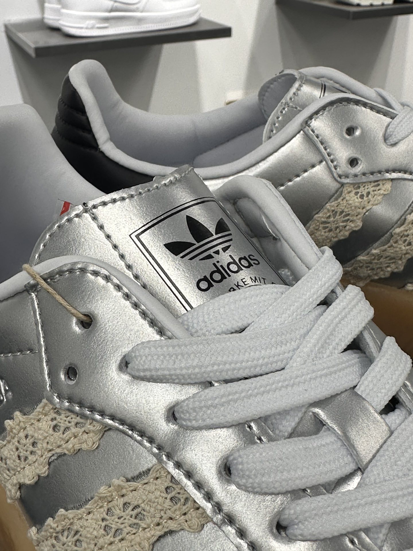 Adidas三叶草SAMBA VALENTNE 厚底休闲板鞋   IG5744