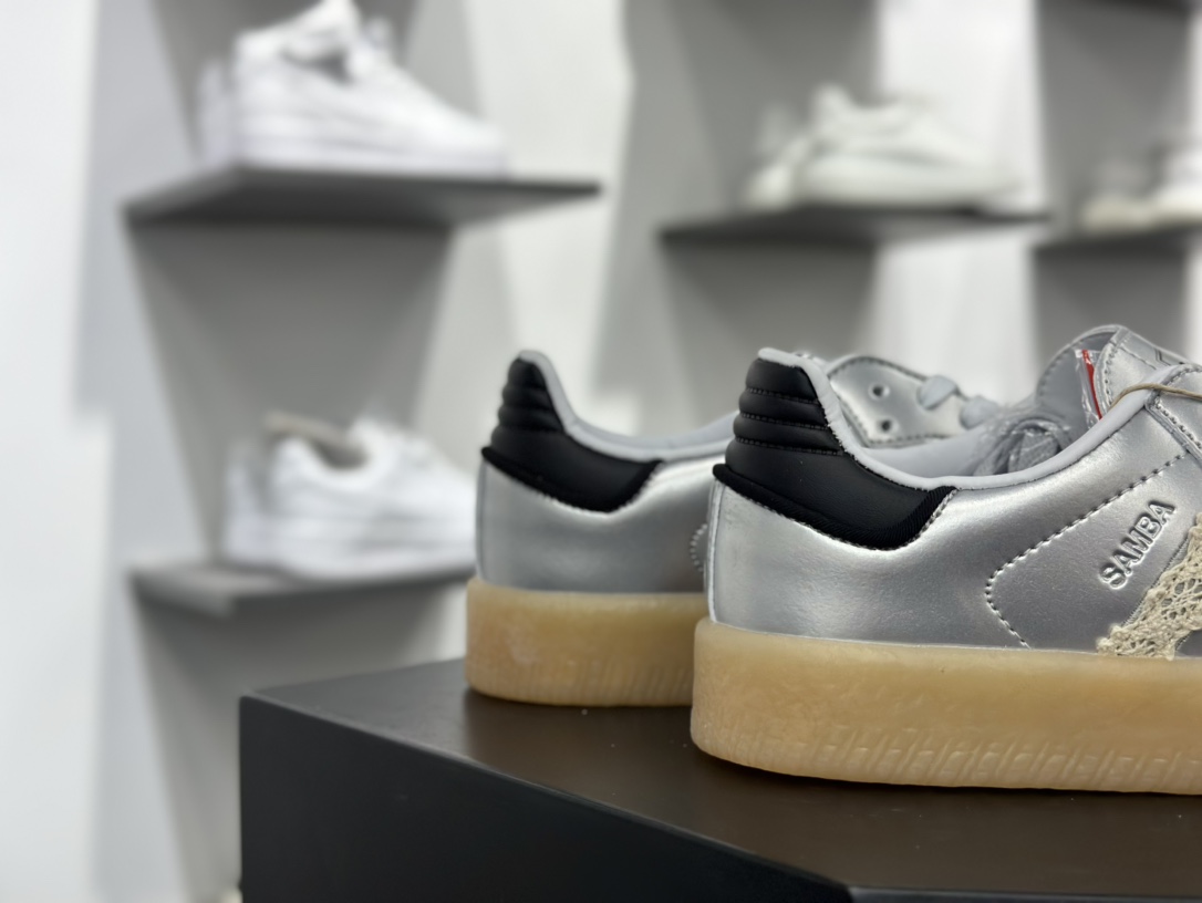 Adidas三叶草SAMBA VALENTNE 厚底休闲板鞋   IG5744