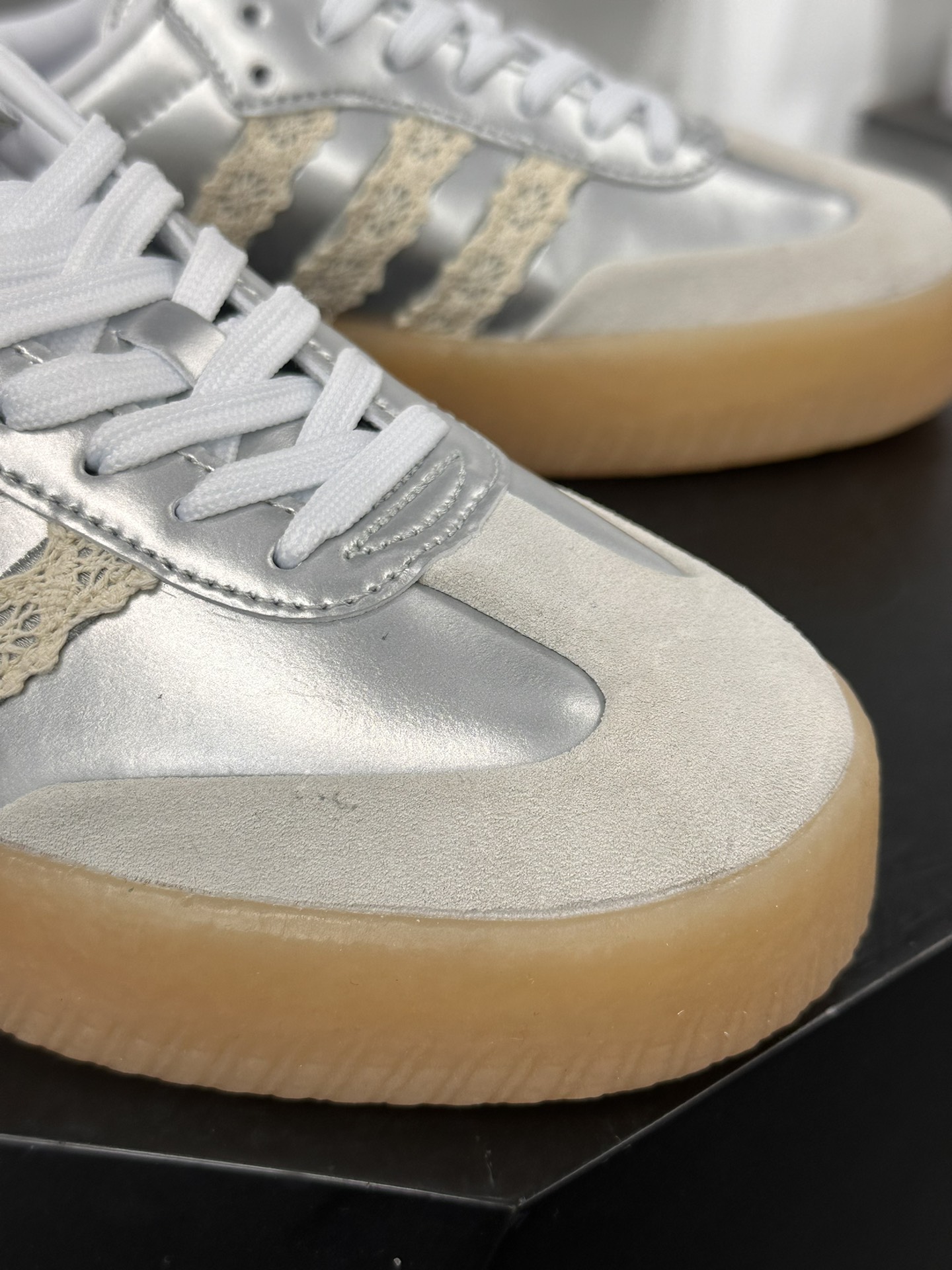 Adidas三叶草SAMBA VALENTNE 厚底休闲板鞋   IG5744