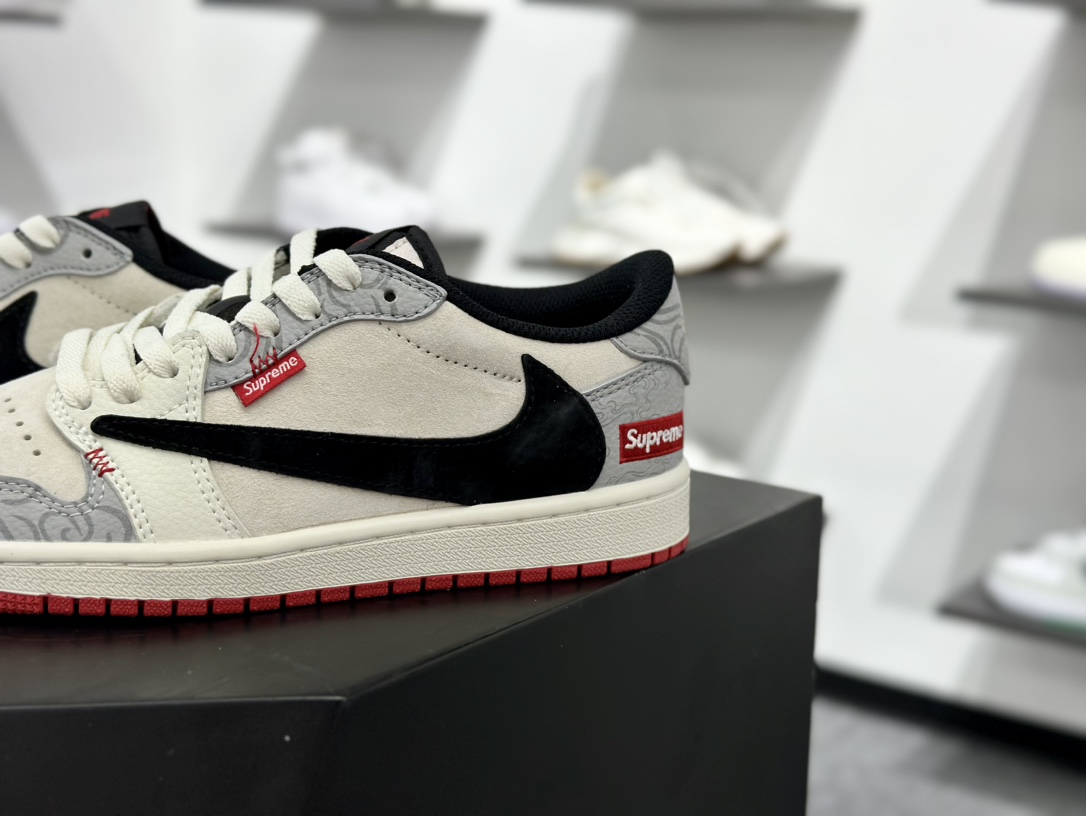 Supreme x Travis Scott x Nike Air Jordan 1 Low OG SP”Supreme”AJ1乔丹一代篮球鞋“TS联名米灰黑刺绣红标倒钩” DM7866-078