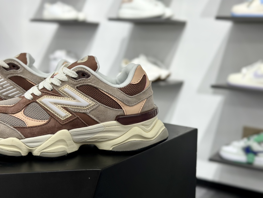 新百伦New Balance 9060”Salmon White”系列复古百搭跑步鞋“三文鱼粉米白” U9060EEH