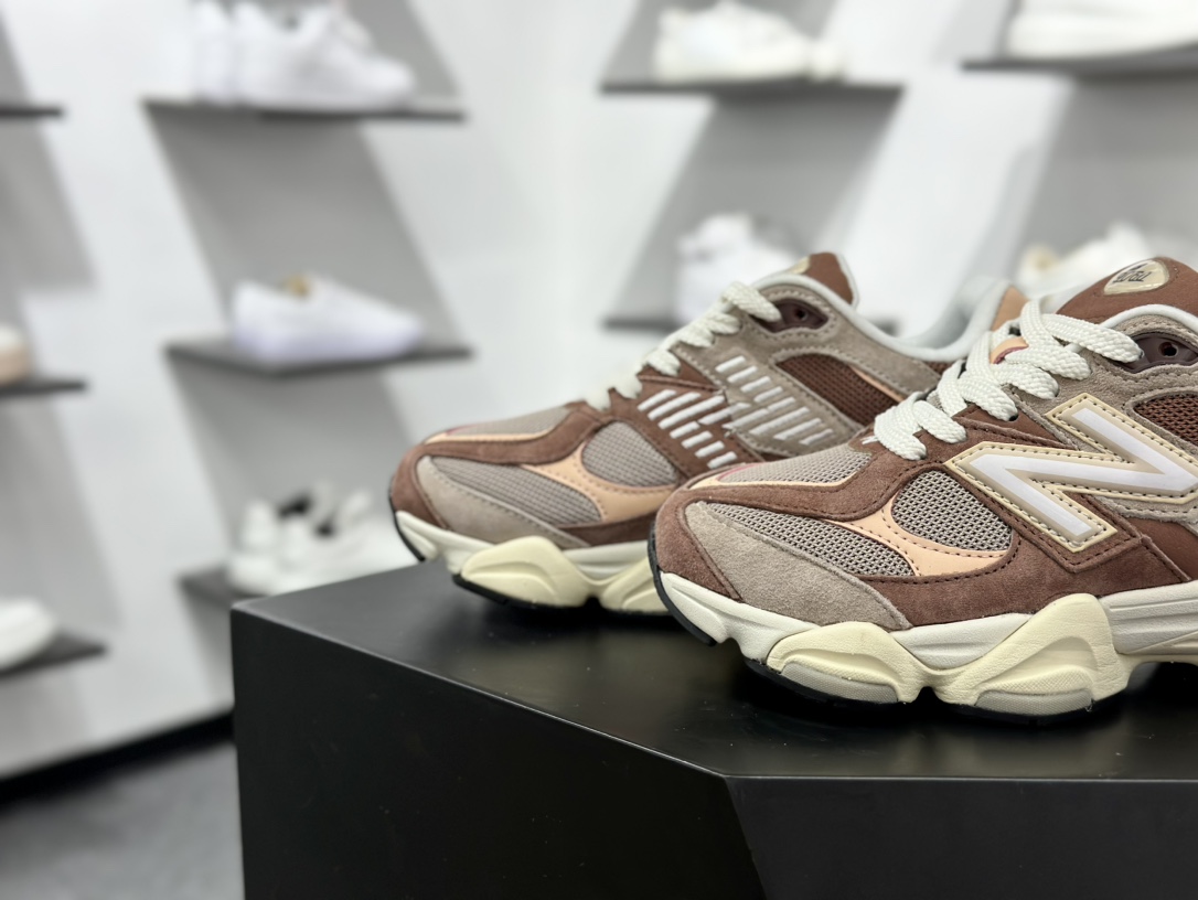新百伦New Balance 9060”Salmon White”系列复古百搭跑步鞋“三文鱼粉米白” U9060EEH