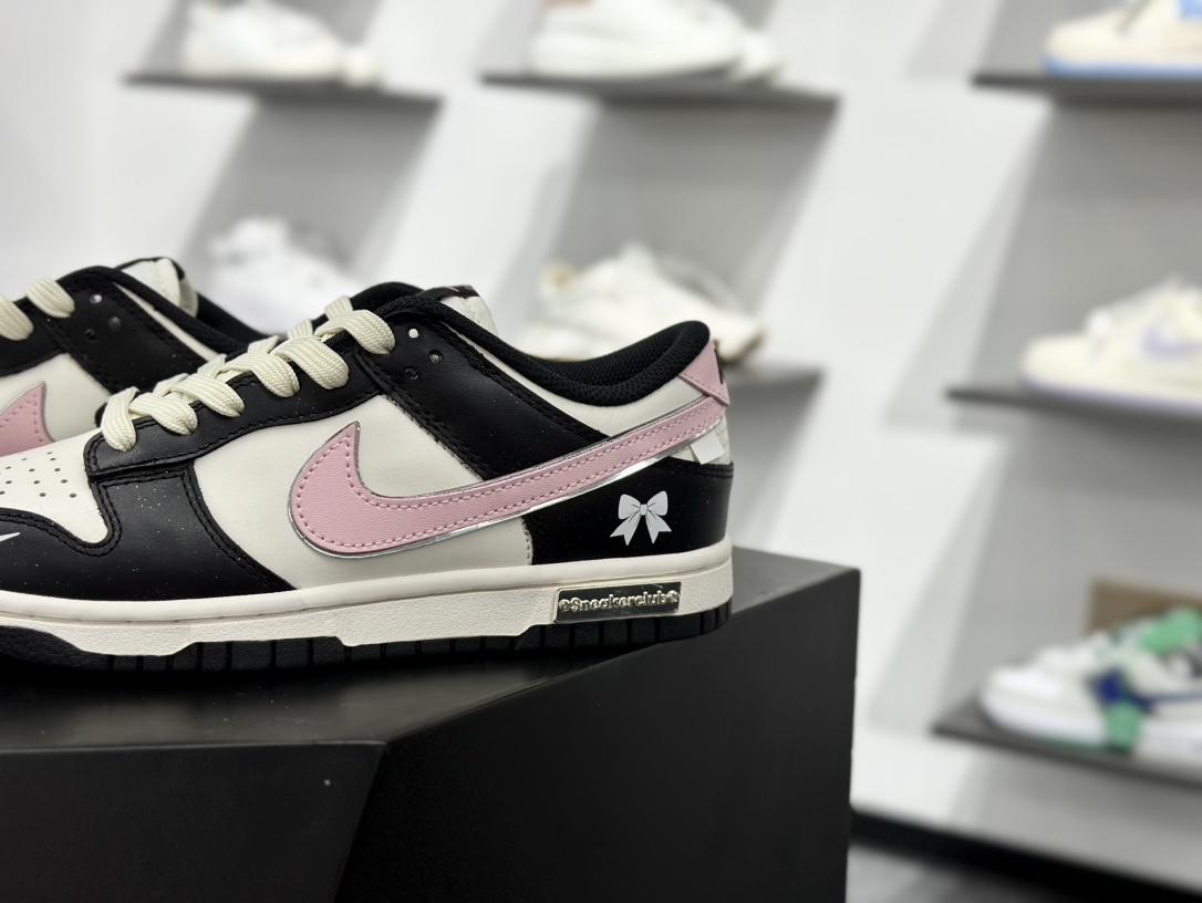 耐克Nike SB Dunk Low”Bow”扣篮系列低帮休闲运动滑板板鞋“黑米白复古粉蝴蝶结” BP1220-009