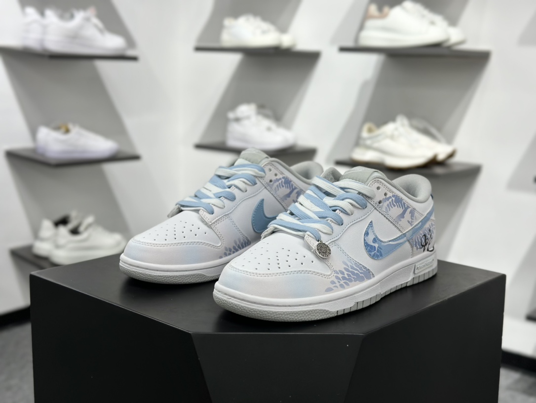 耐克Nike SB Dunk Low”Year of the Snake”扣篮系列低帮休闲运动滑板板鞋“白蓝灵蛇之珠年限定” DD1391-103