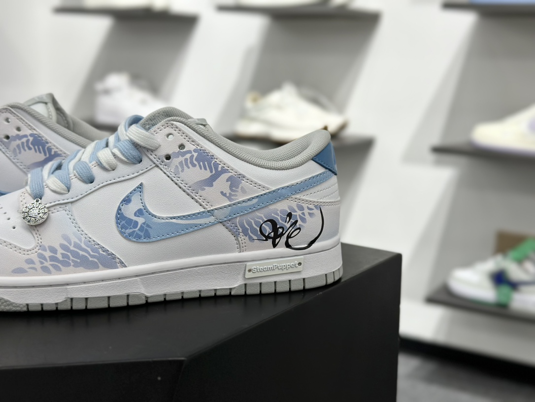 耐克Nike SB Dunk Low”Year of the Snake”扣篮系列低帮休闲运动滑板板鞋“白蓝灵蛇之珠年限定” DD1391-103