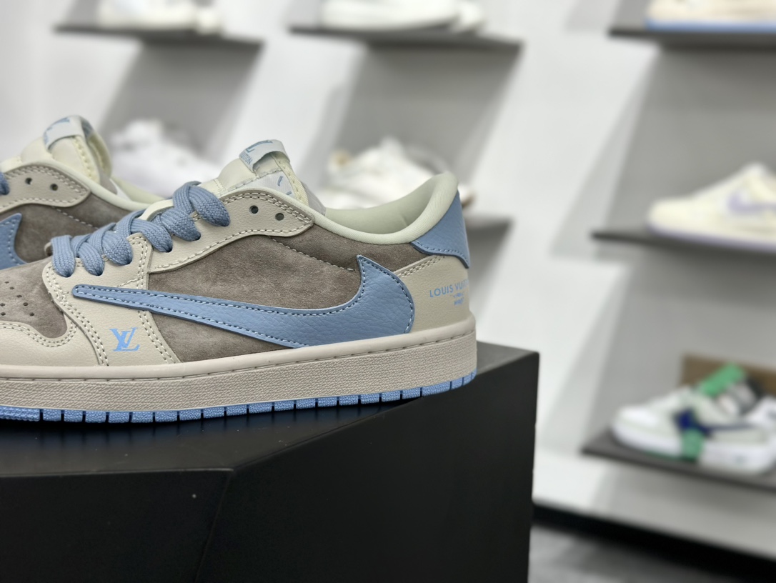 Travis Scott x Nike Air Jordan 1 Low x Louis Vuitton Air Jordan 1 Low 反转翻毛白蓝倒钩 LX1988-101