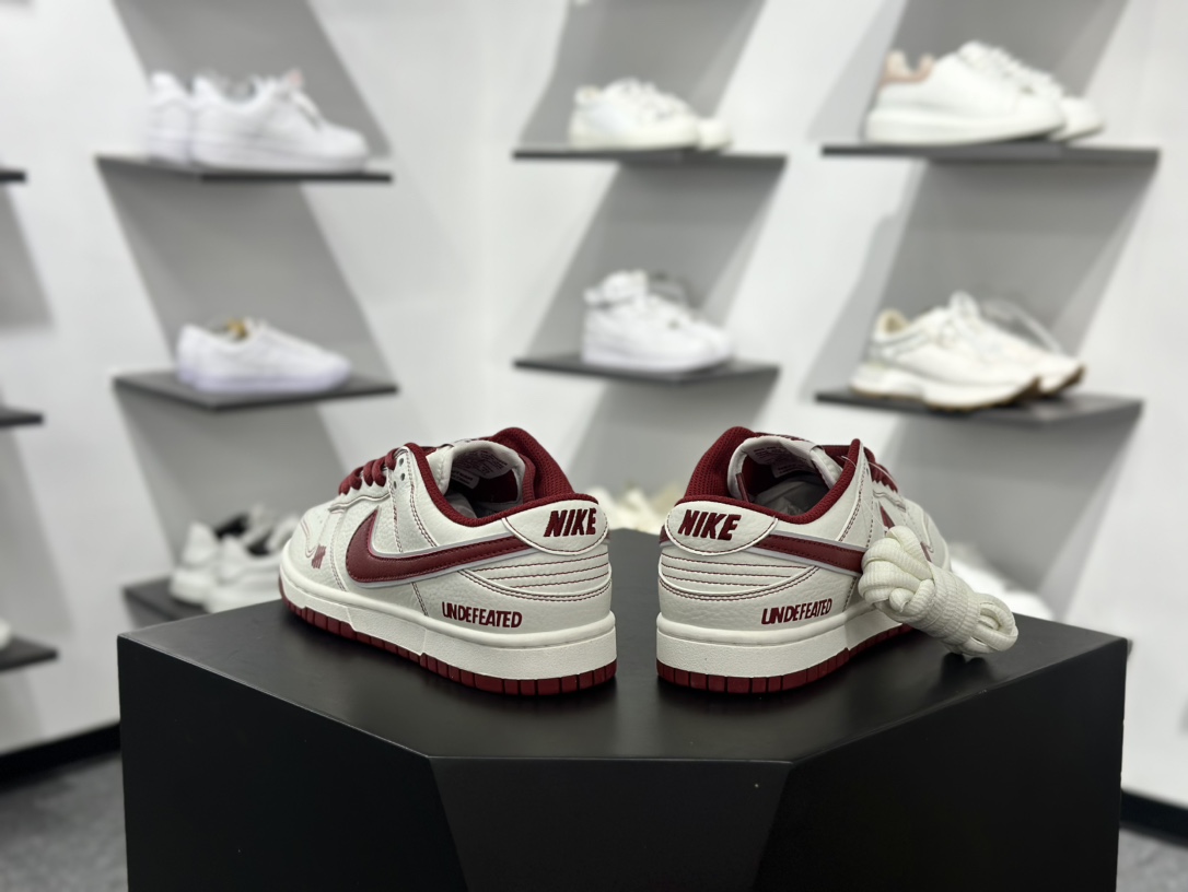 NK Dunk Low 客制款 低帮休闲板鞋 UN1697-655