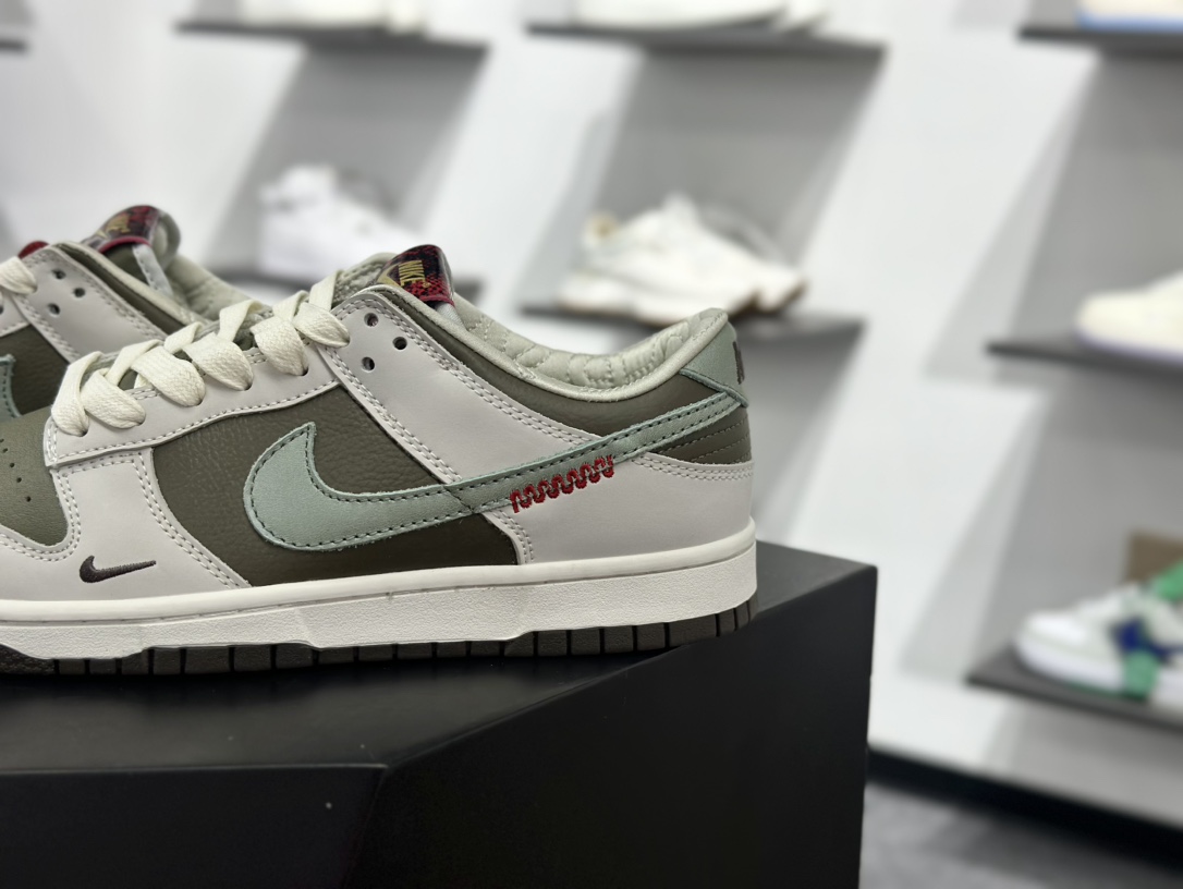 NIKE SB Dunk Low GS ”Year of Snake” 蛇年限定  HV5980-231
