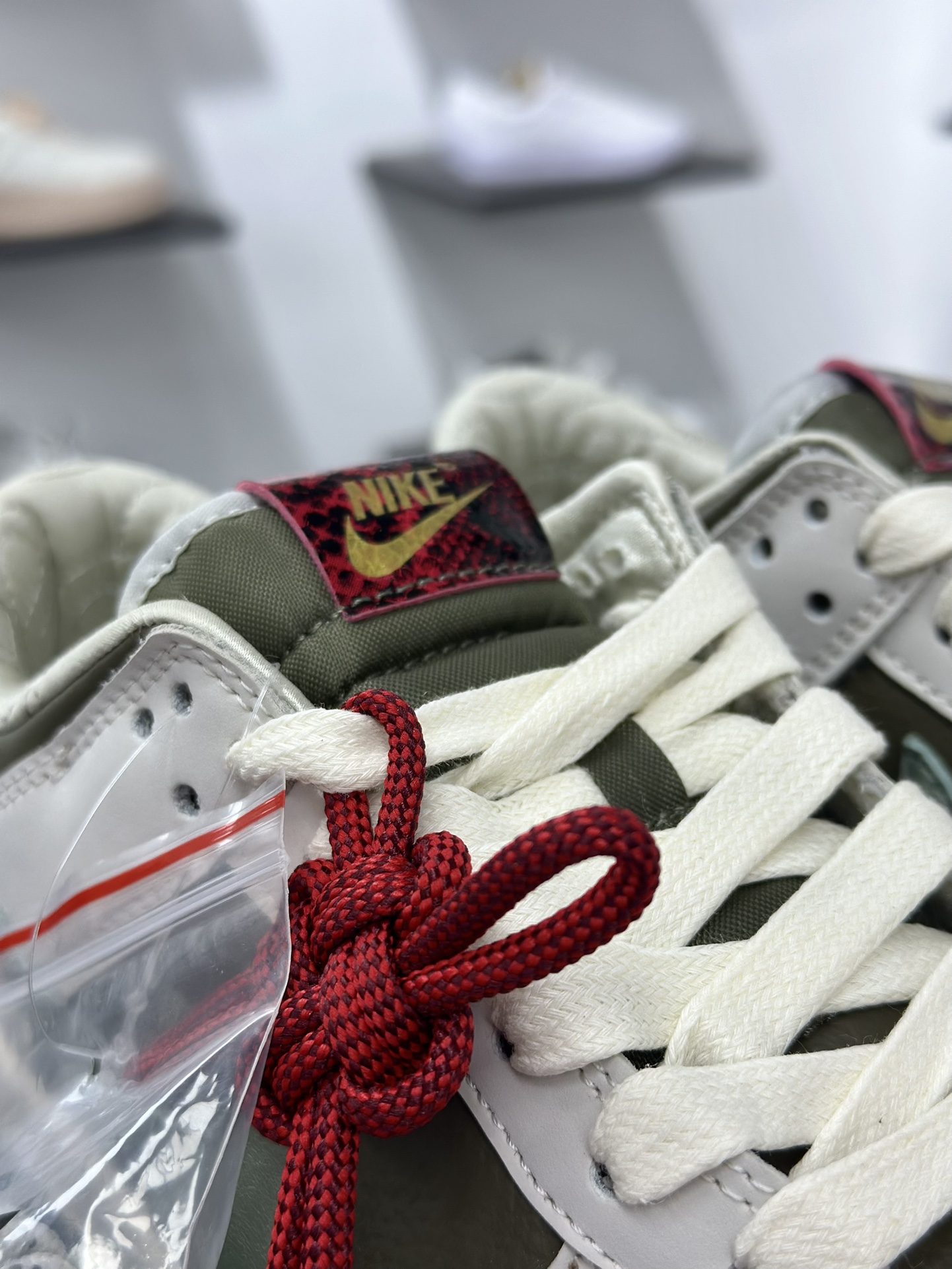 NIKE SB Dunk Low GS ”Year of Snake” 蛇年限定  HV5980-231