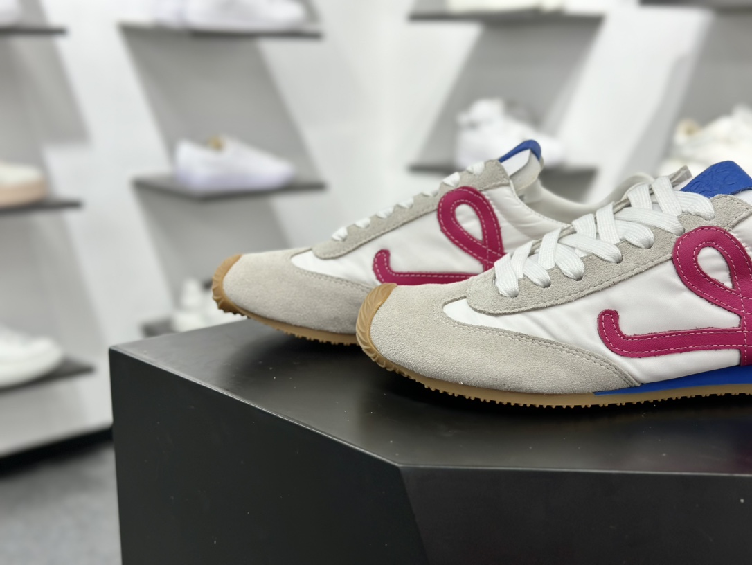 罗意威Loewe Ballet Runner 2.0 Sneakers 芭蕾舞德训薄底百搭休闲运动鞋“米白黑生胶底“米白宝蓝玫粉生胶底” 2FLLBR282X02-4868