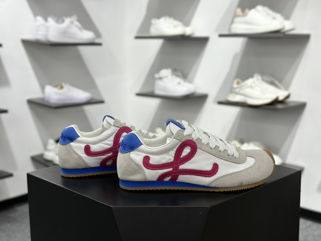 罗意威Loewe Ballet Runner 2.0 Sneakers 芭蕾舞德训薄底百搭休闲运动鞋“米白黑生胶底“米白宝蓝玫粉生胶底” 2FLLBR282X02-4868
