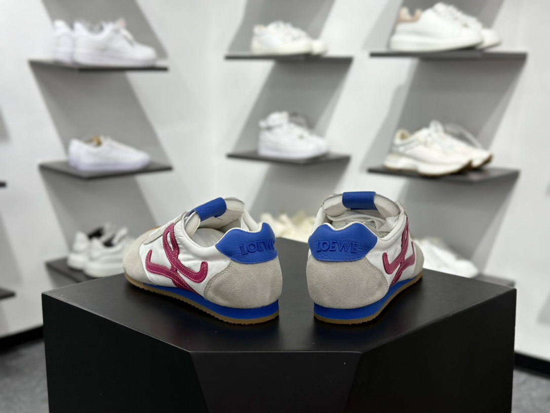 罗意威Loewe Ballet Runner 2.0 Sneakers 芭蕾舞德训薄底百搭休闲运动鞋“米白黑生胶底“米白宝蓝玫粉生胶底” 2FLLBR282X02-4868