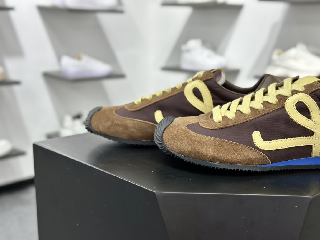 罗意威Loewe Ballet Runner 2.0 Sneakers 芭蕾舞2.0系列阿甘百搭休闲运动鞋“咖啡棕宝蓝米黄” MBR2282X01-4865